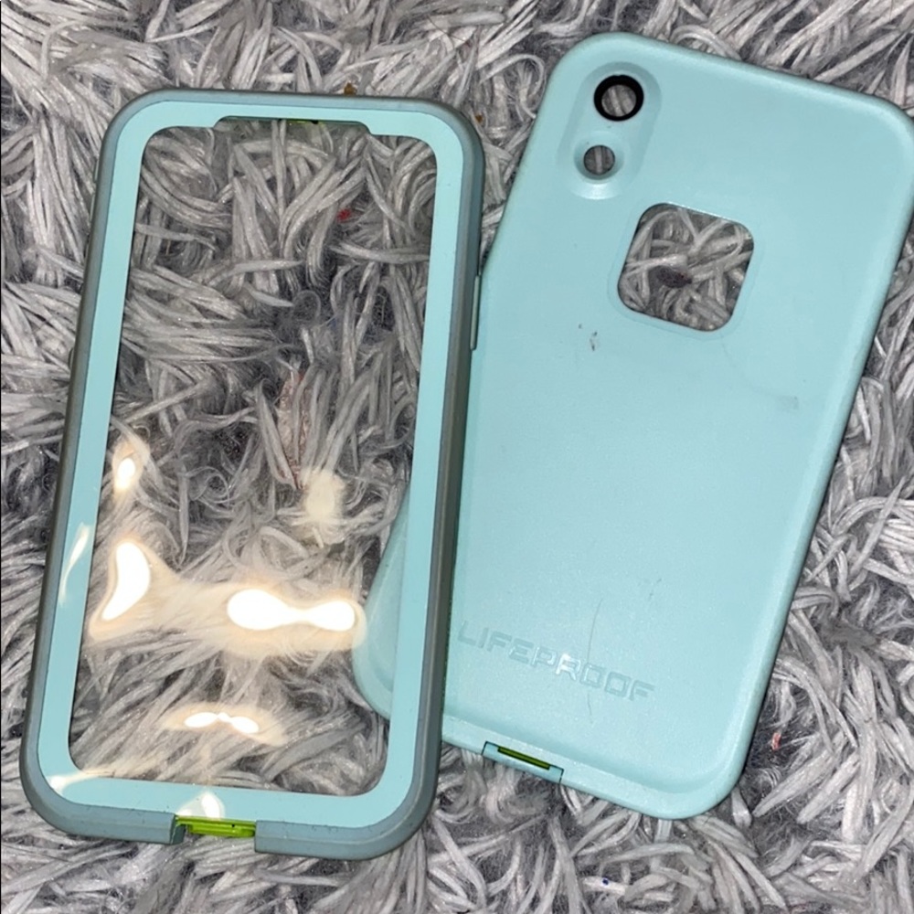 Iphone XR lifeproof case